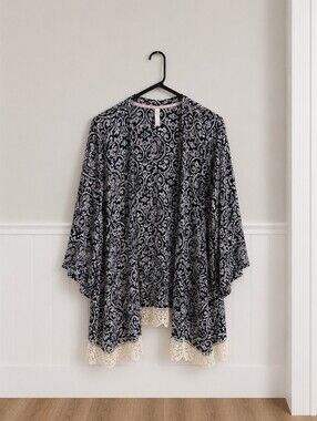 Xhiliration Navy Paisley Knit-Trim Kimono